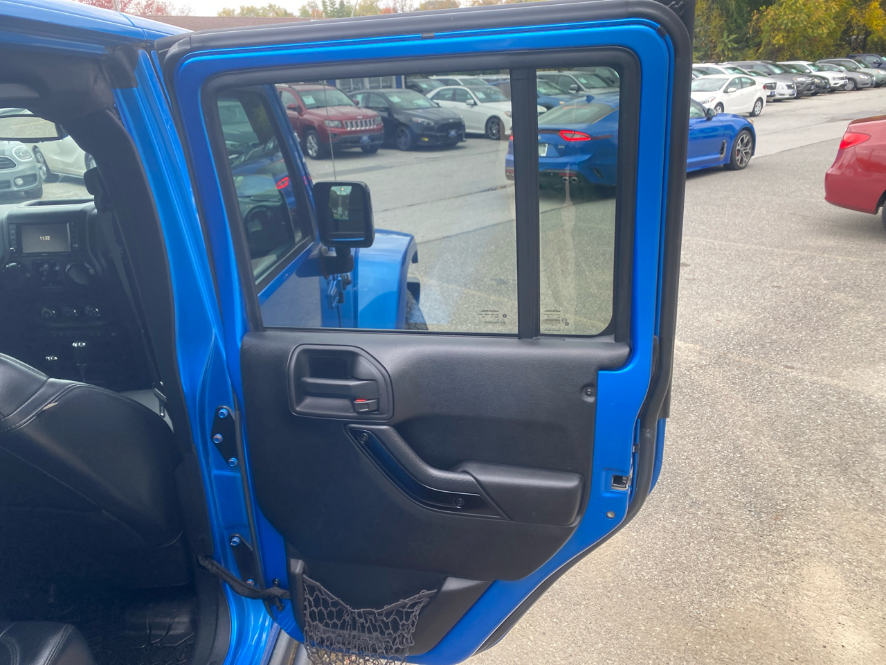Jeep Wrangler Unlimited Sahara 4WD 2015 Jeep Wrangler Unlimited Sahara 4WD 2015