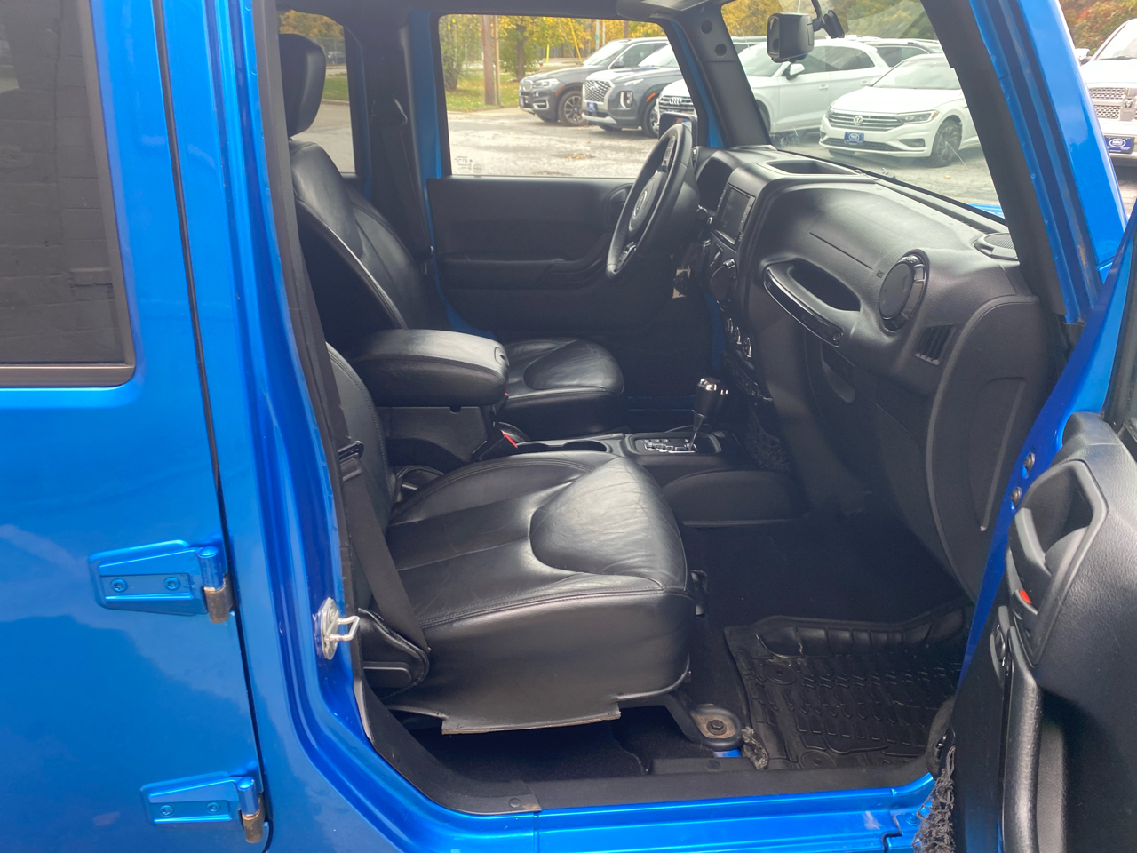 Jeep Wrangler Unlimited Sahara 4WD 2015 Jeep Wrangler Unlimited Sahara 4WD 2015