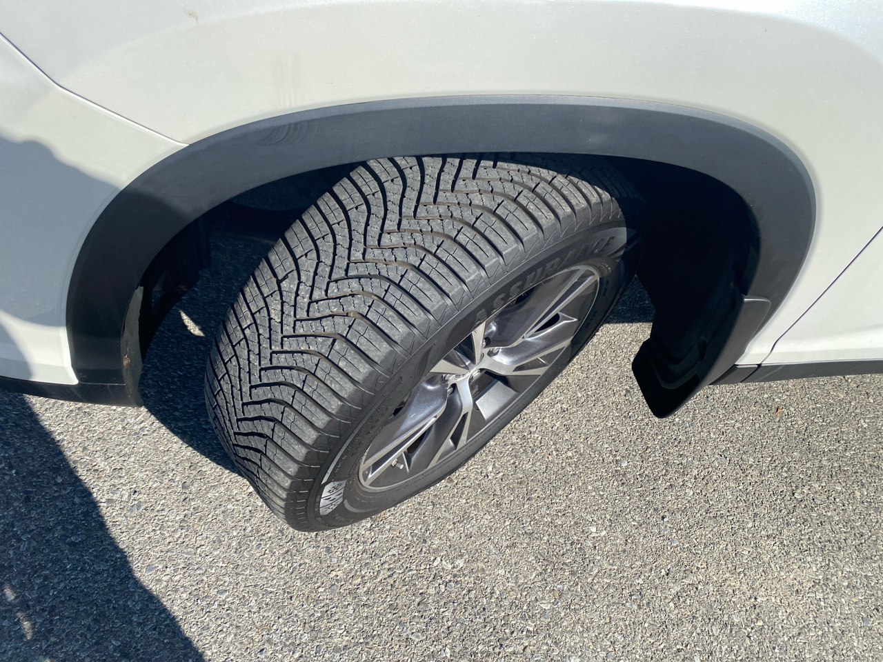 Toyota Highlander LE Plus AWD V6 2019 Toyota Highlander LE Plus AWD V6 2019