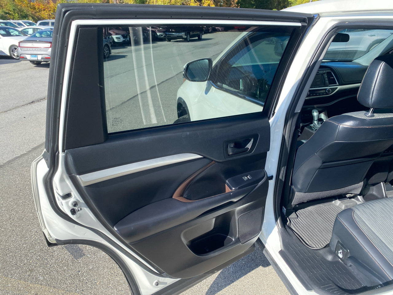 Toyota Highlander LE Plus AWD V6 2019 Toyota Highlander LE Plus AWD V6 2019