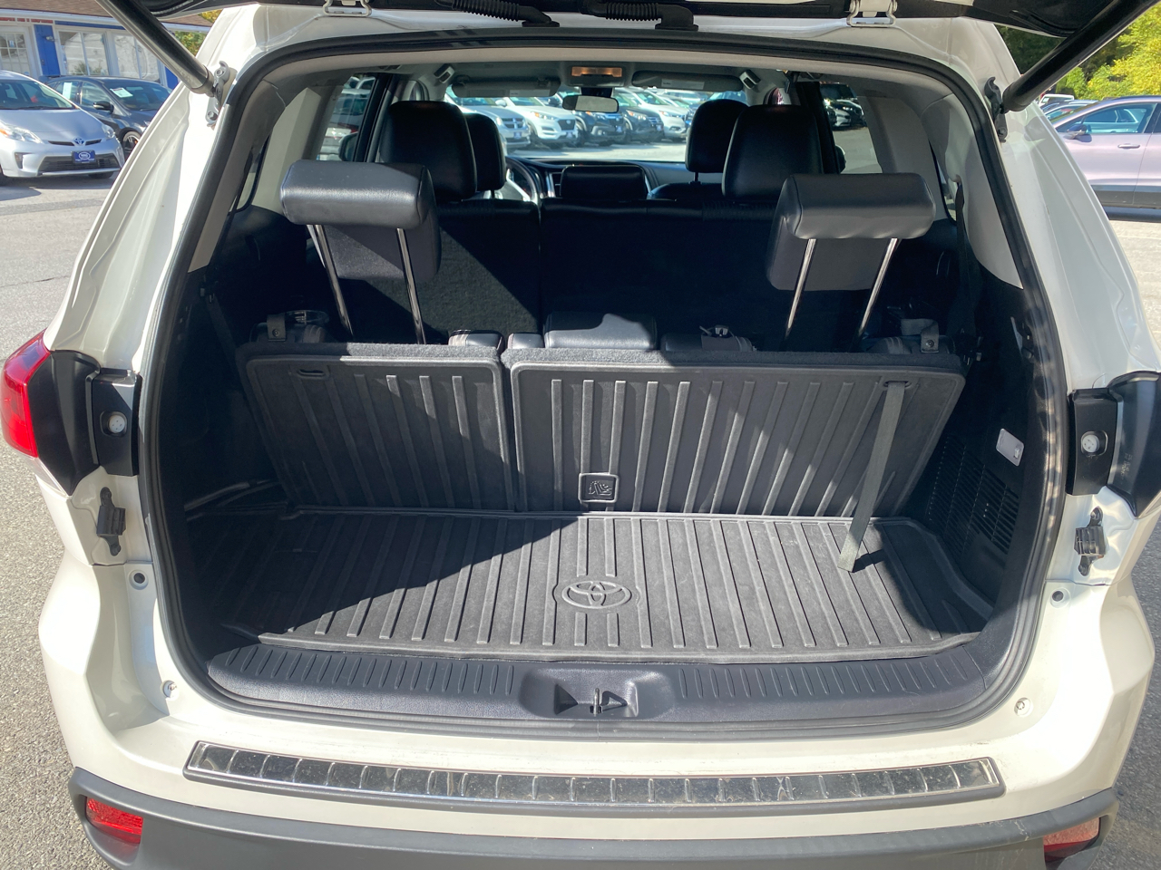 Toyota Highlander LE Plus AWD V6 2019 Toyota Highlander LE Plus AWD V6 2019