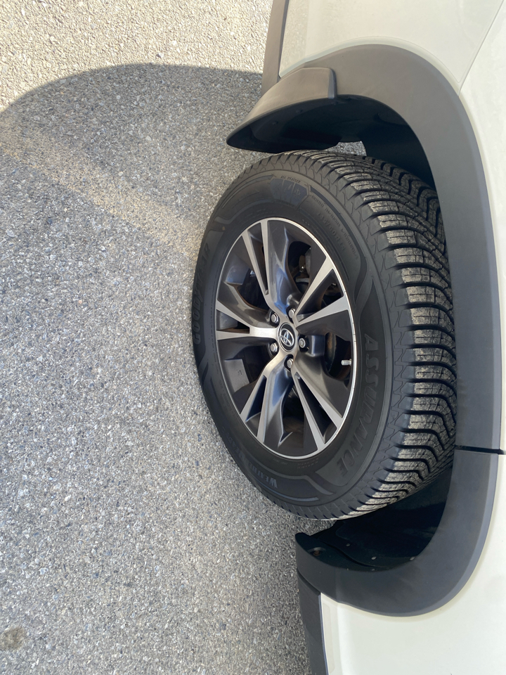 Toyota Highlander LE Plus AWD V6 2019 Toyota Highlander LE Plus AWD V6 2019