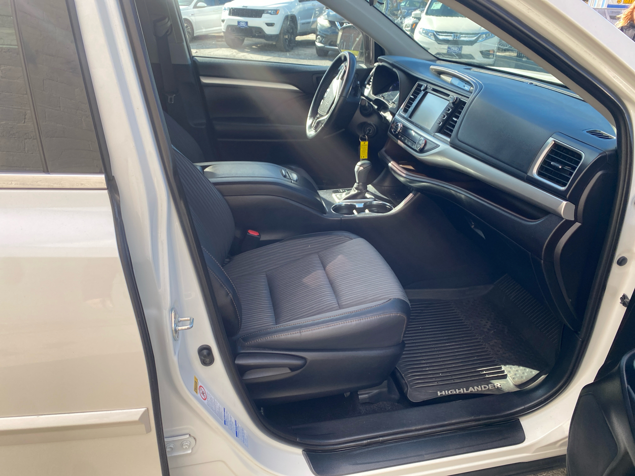 Toyota Highlander LE Plus AWD V6 2019 Toyota Highlander LE Plus AWD V6 2019