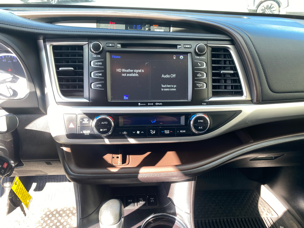 Toyota Highlander LE Plus AWD V6 2019 Toyota Highlander LE Plus AWD V6 2019