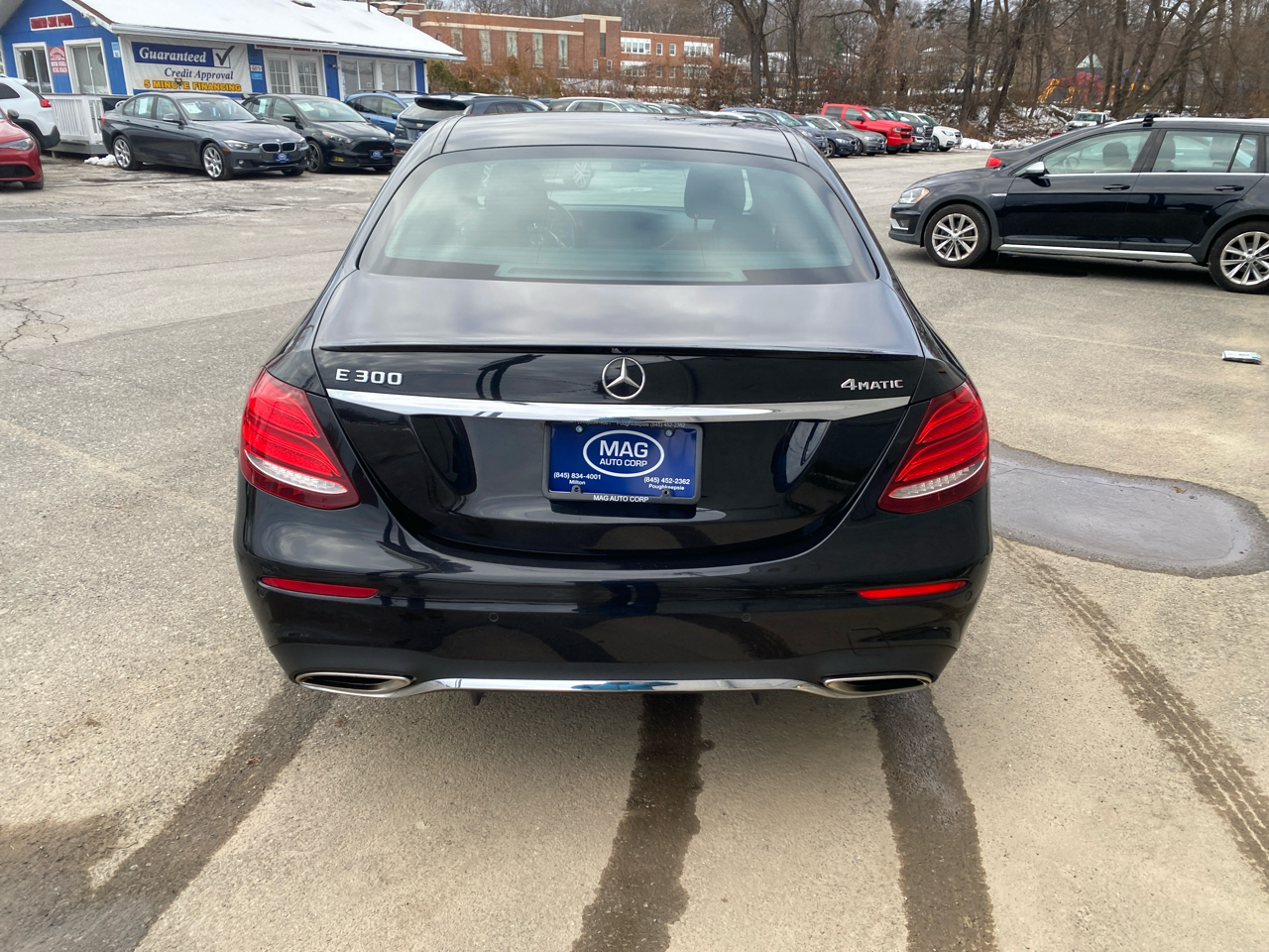 Mercedes-Benz E-Class E300 Luxury 4MATIC Sedan 2017