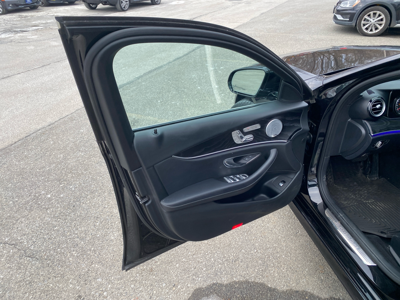 Mercedes-Benz E-Class E300 Luxury 4MATIC Sedan 2017