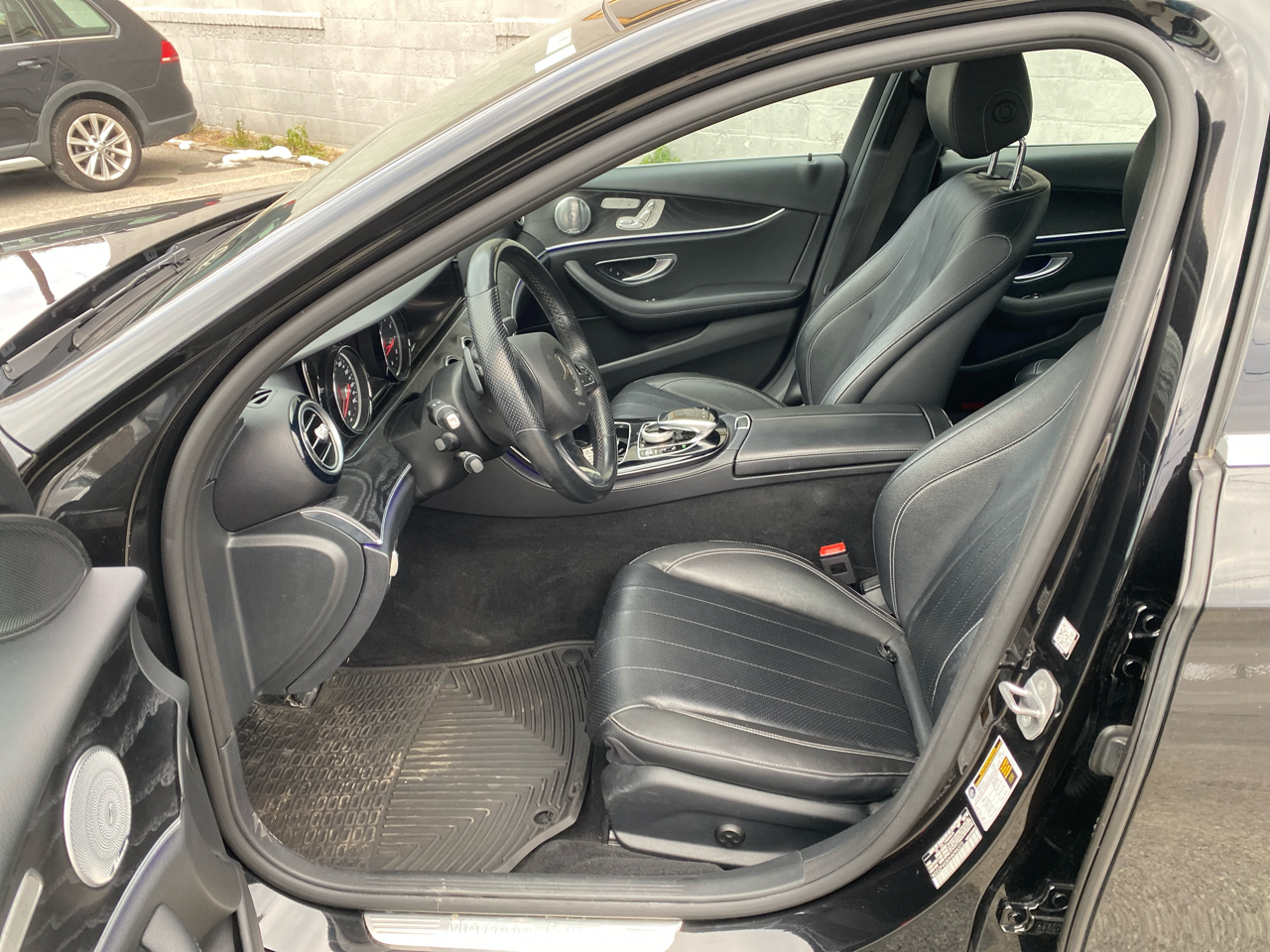 Mercedes-Benz E-Class E300 Luxury 4MATIC Sedan 2017