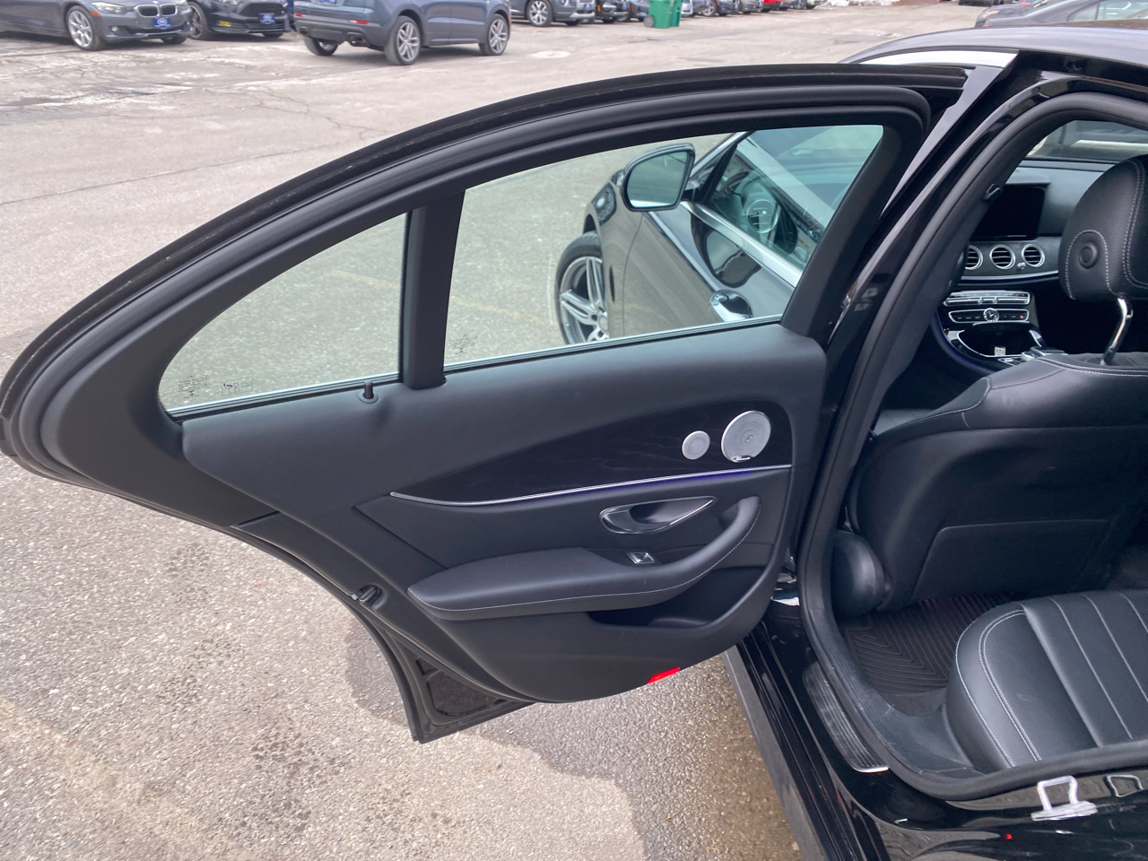 Mercedes-Benz E-Class E300 Luxury 4MATIC Sedan 2017