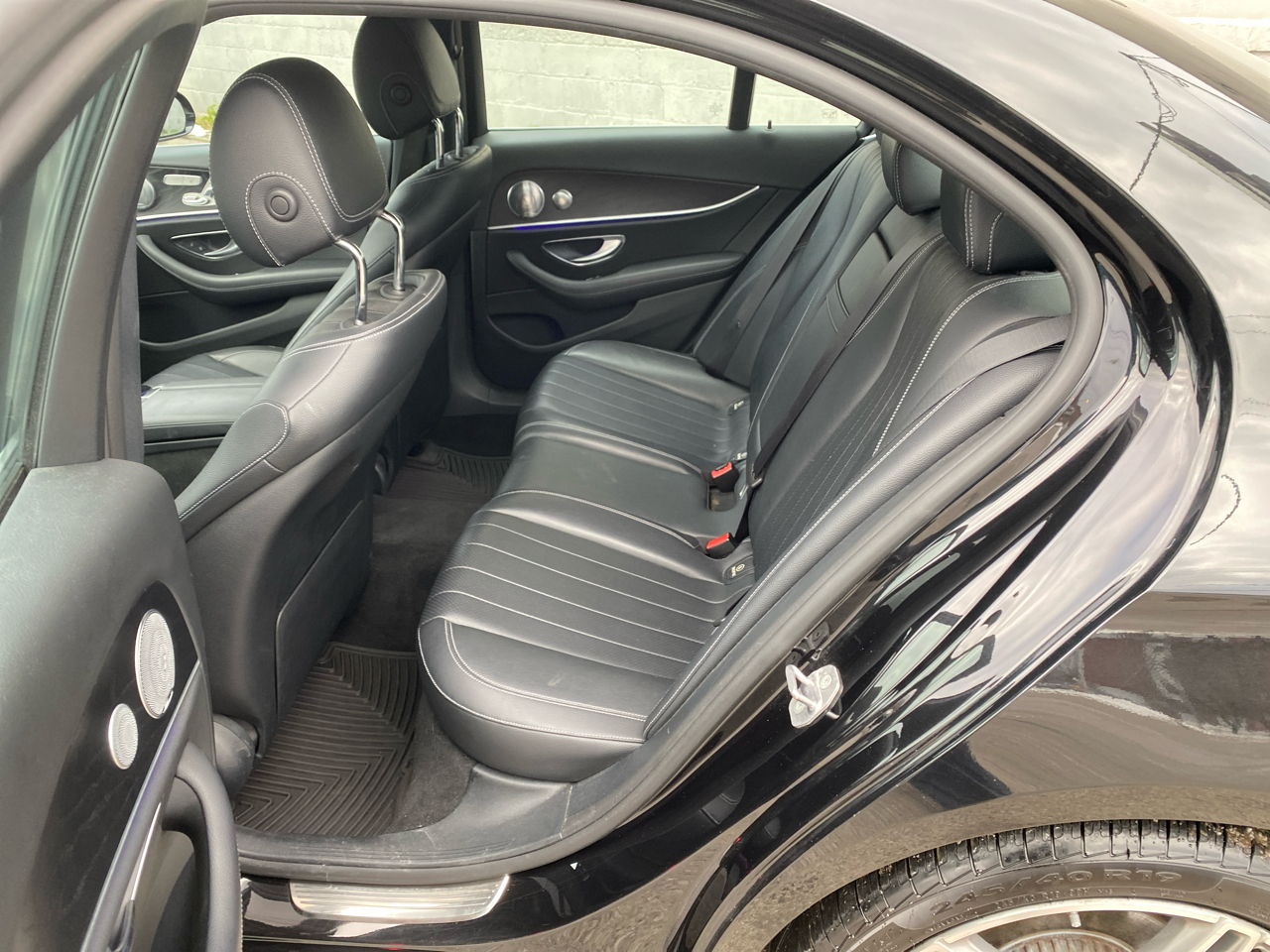 Mercedes-Benz E-Class E300 Luxury 4MATIC Sedan 2017