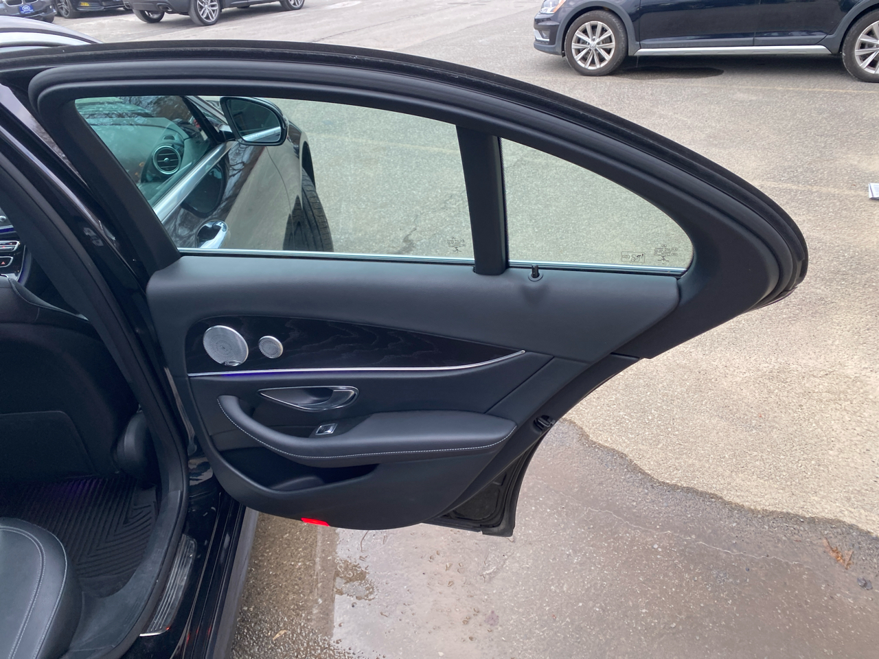 Mercedes-Benz E-Class E300 Luxury 4MATIC Sedan 2017