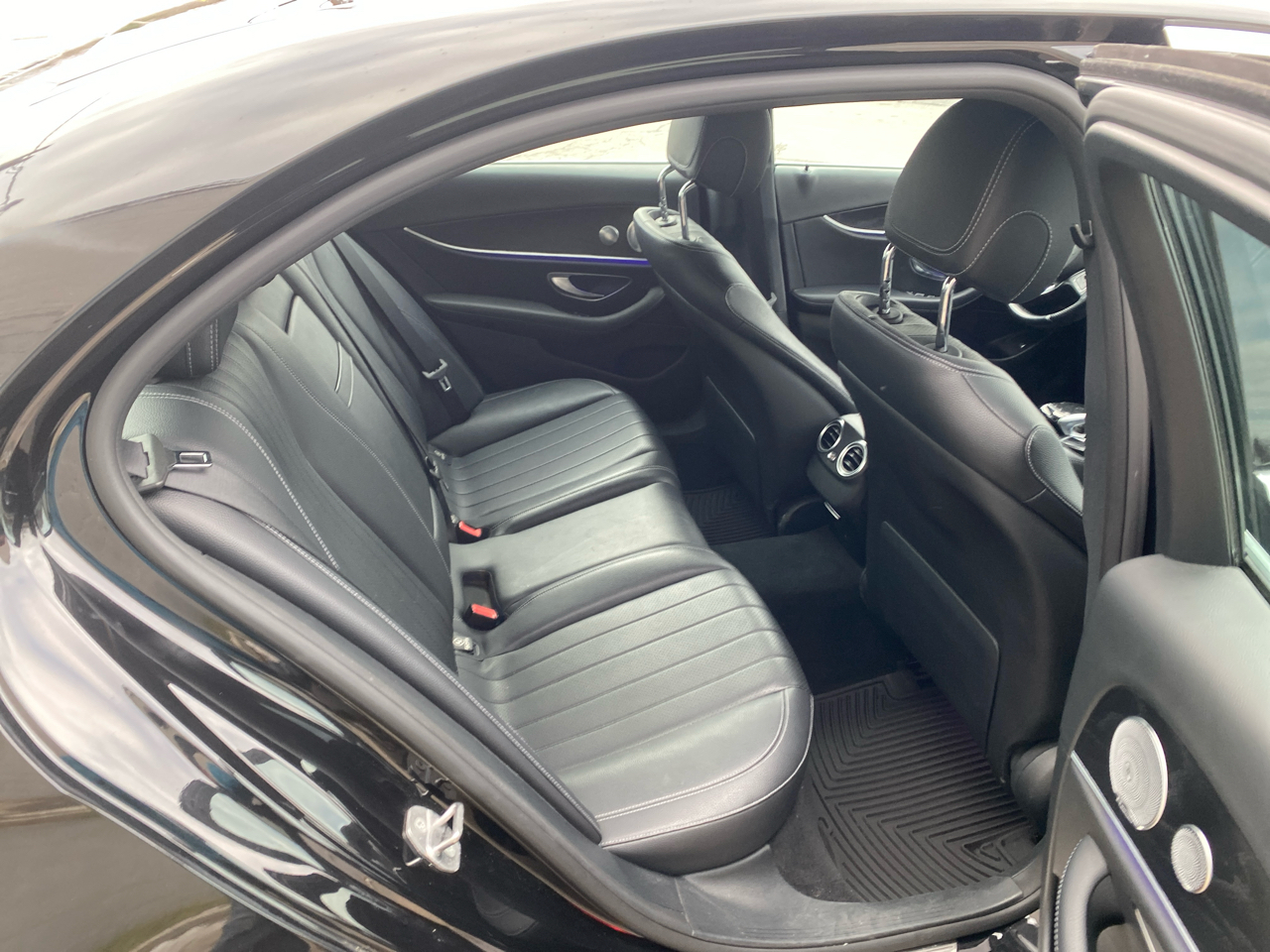 Mercedes-Benz E-Class E300 Luxury 4MATIC Sedan 2017