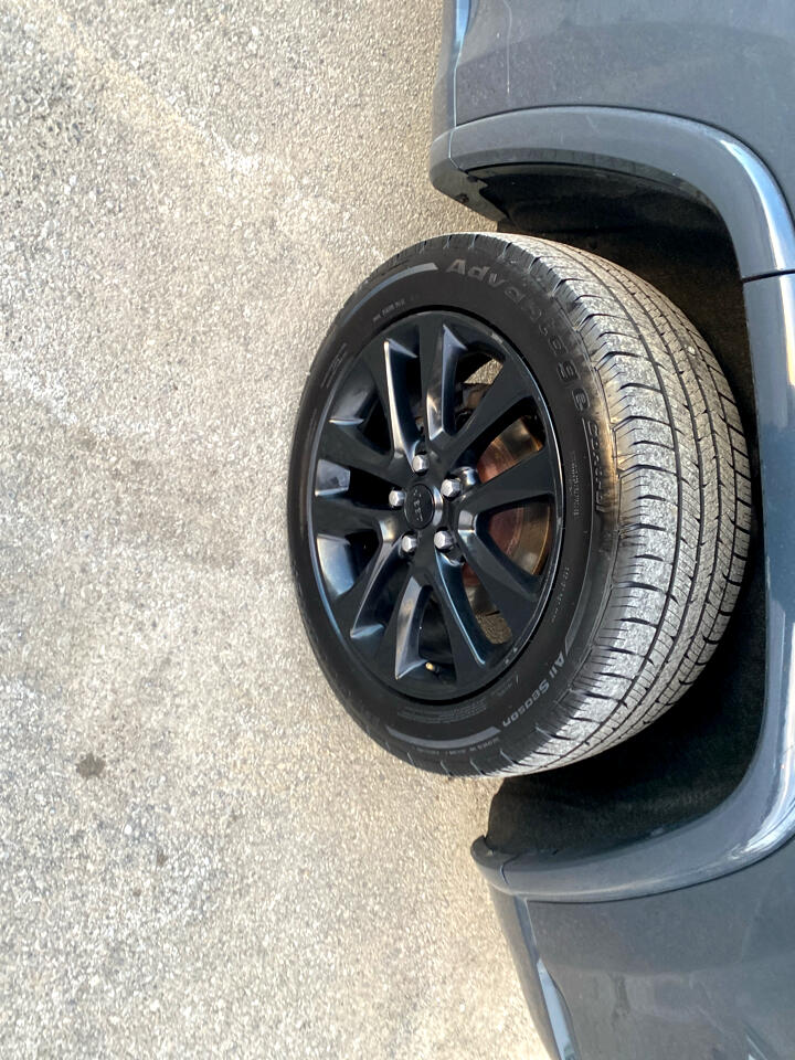 Jeep Grand Cherokee Laredo 4WD 2018