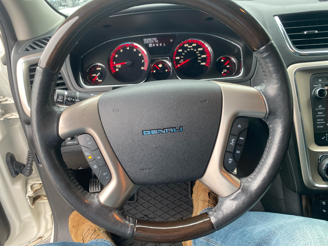 GMC Acadia Denali AWD 2015