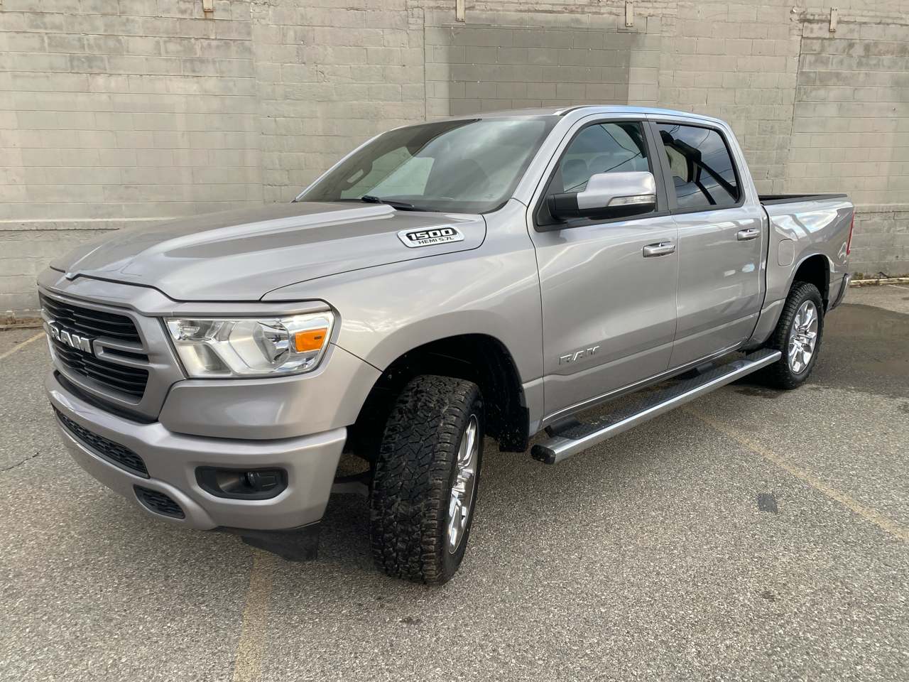 RAM 1500 Big Horn Crew Cab SWB 4WD 2019