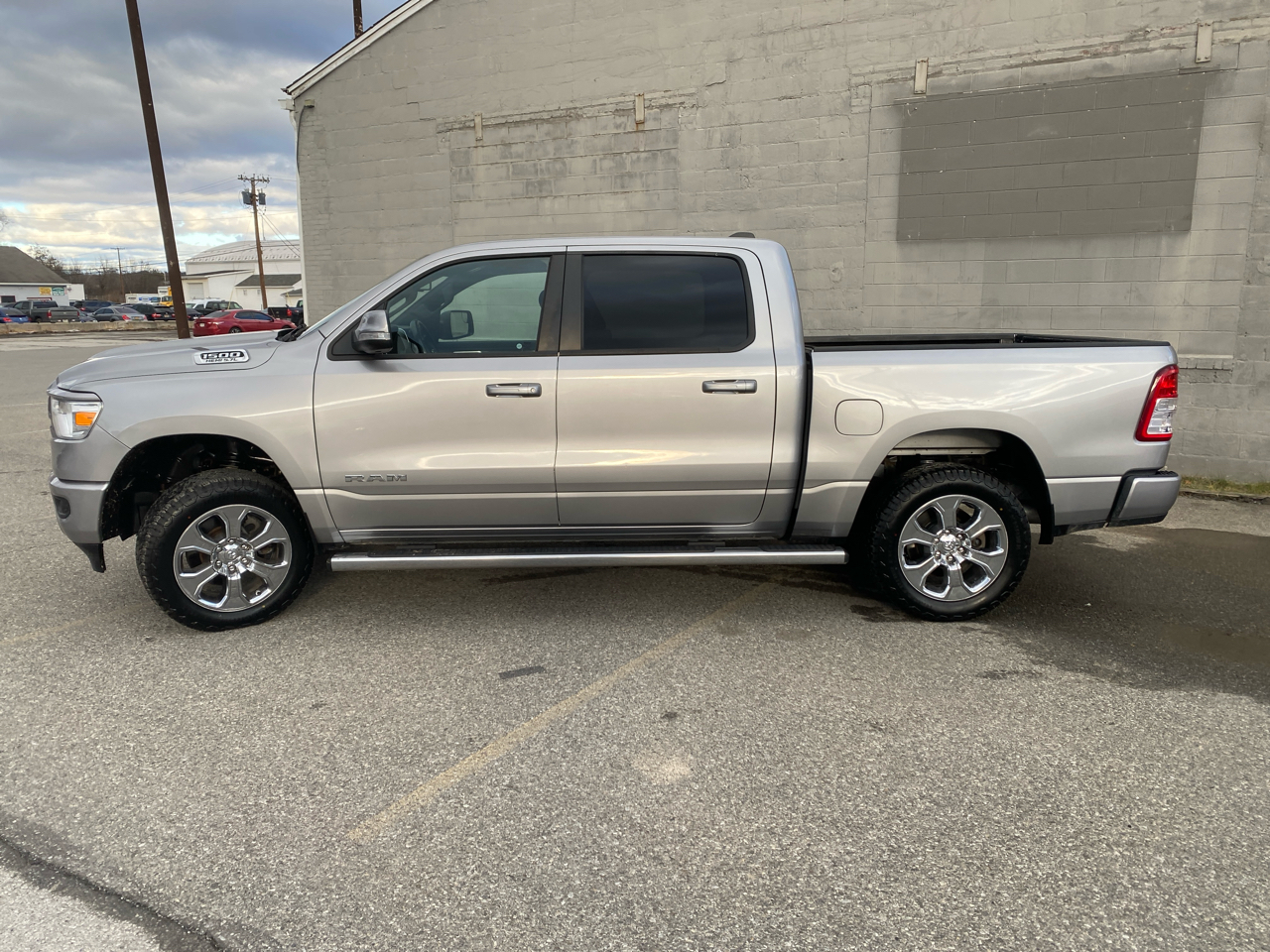 RAM 1500 Big Horn Crew Cab SWB 4WD 2019