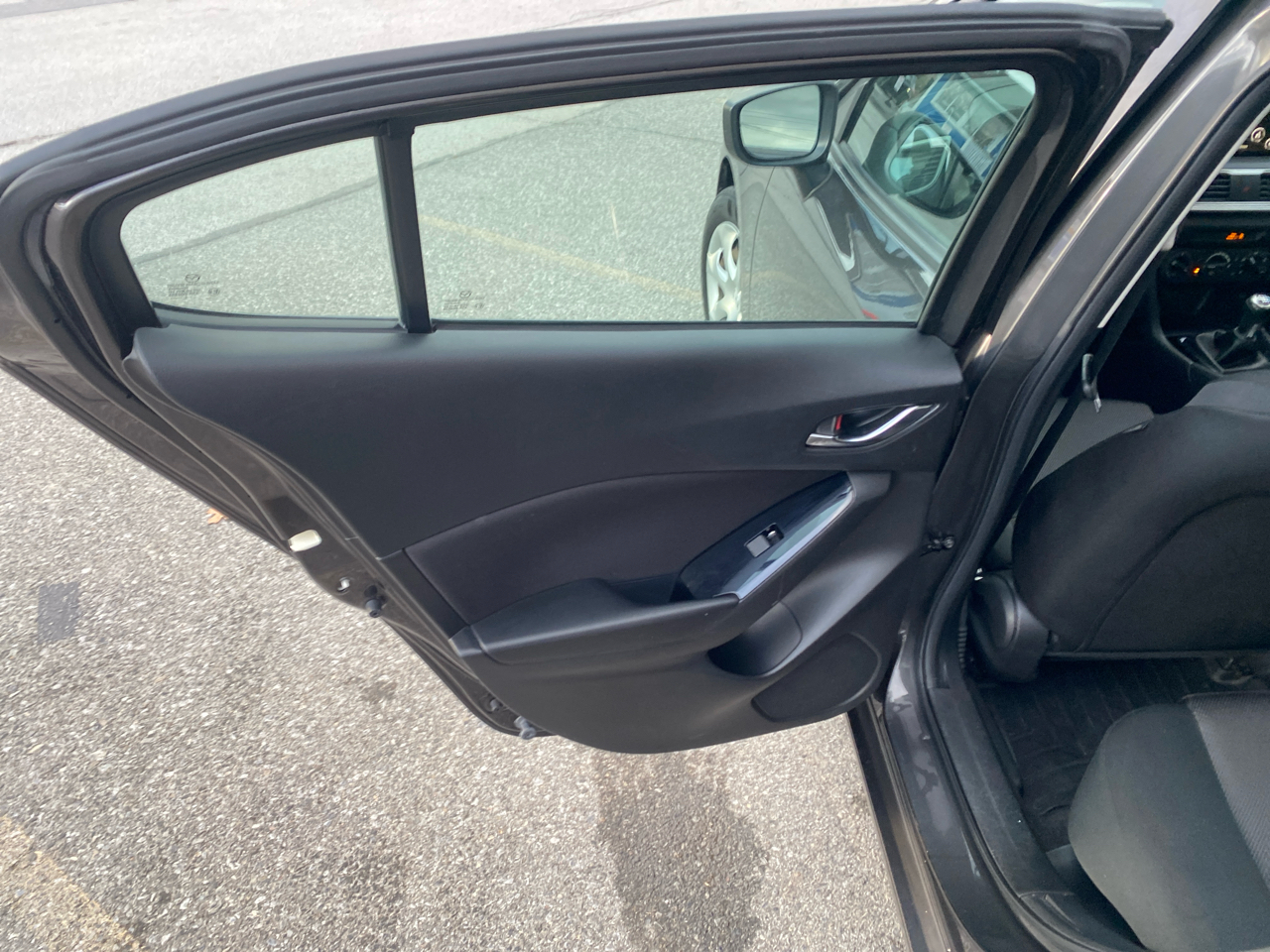 Mazda MAZDA3 i Sport AT 4-Door 2017