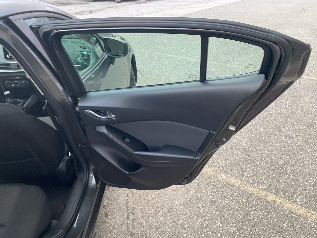 Mazda MAZDA3 i Sport AT 4-Door 2017