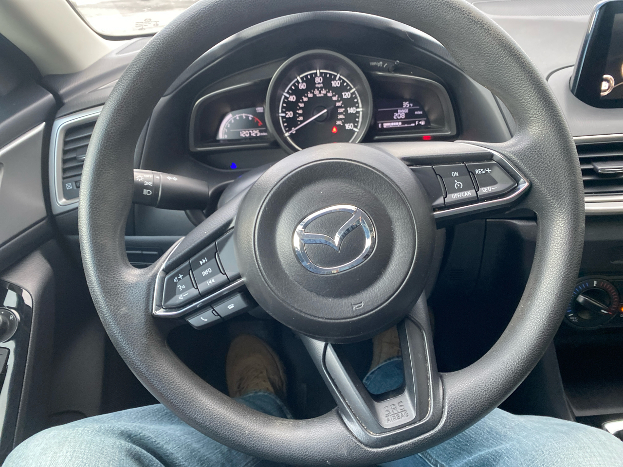 Mazda MAZDA3 i Sport AT 4-Door 2017