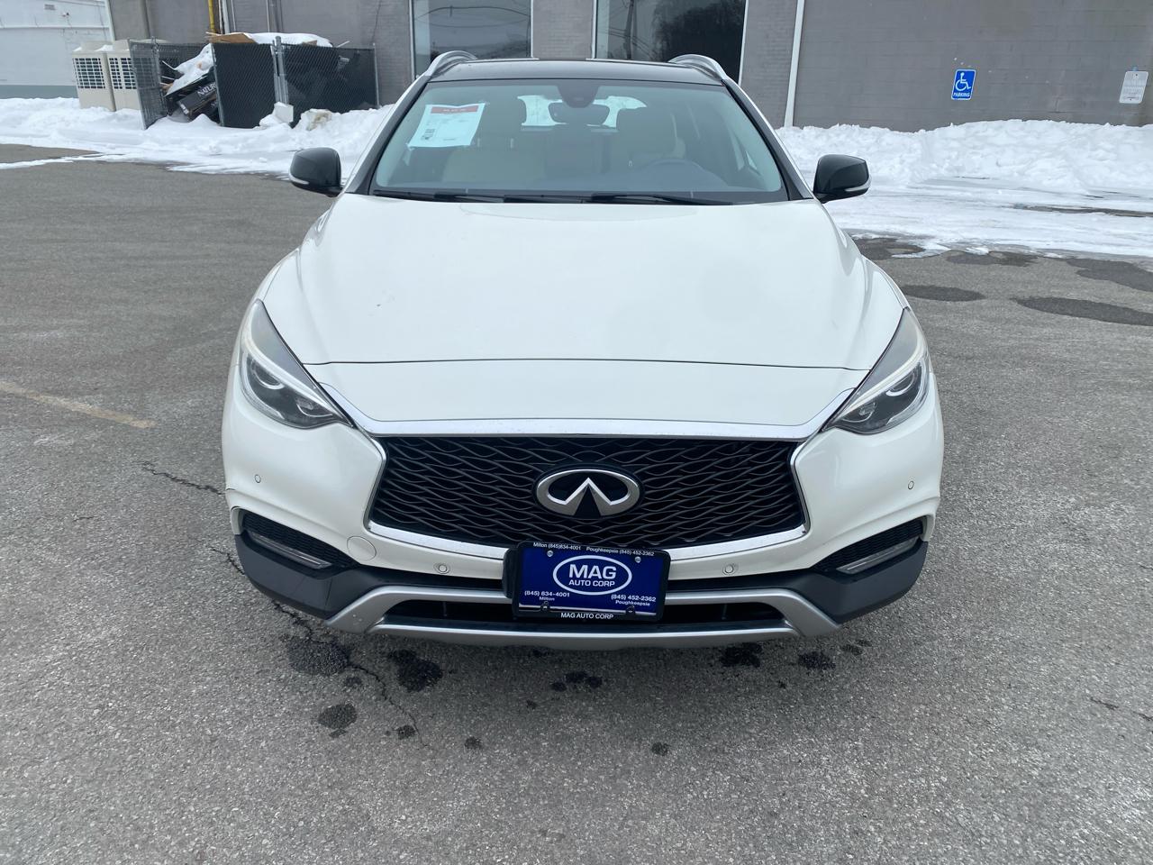 Infiniti QX30 Luxury AWD 2018