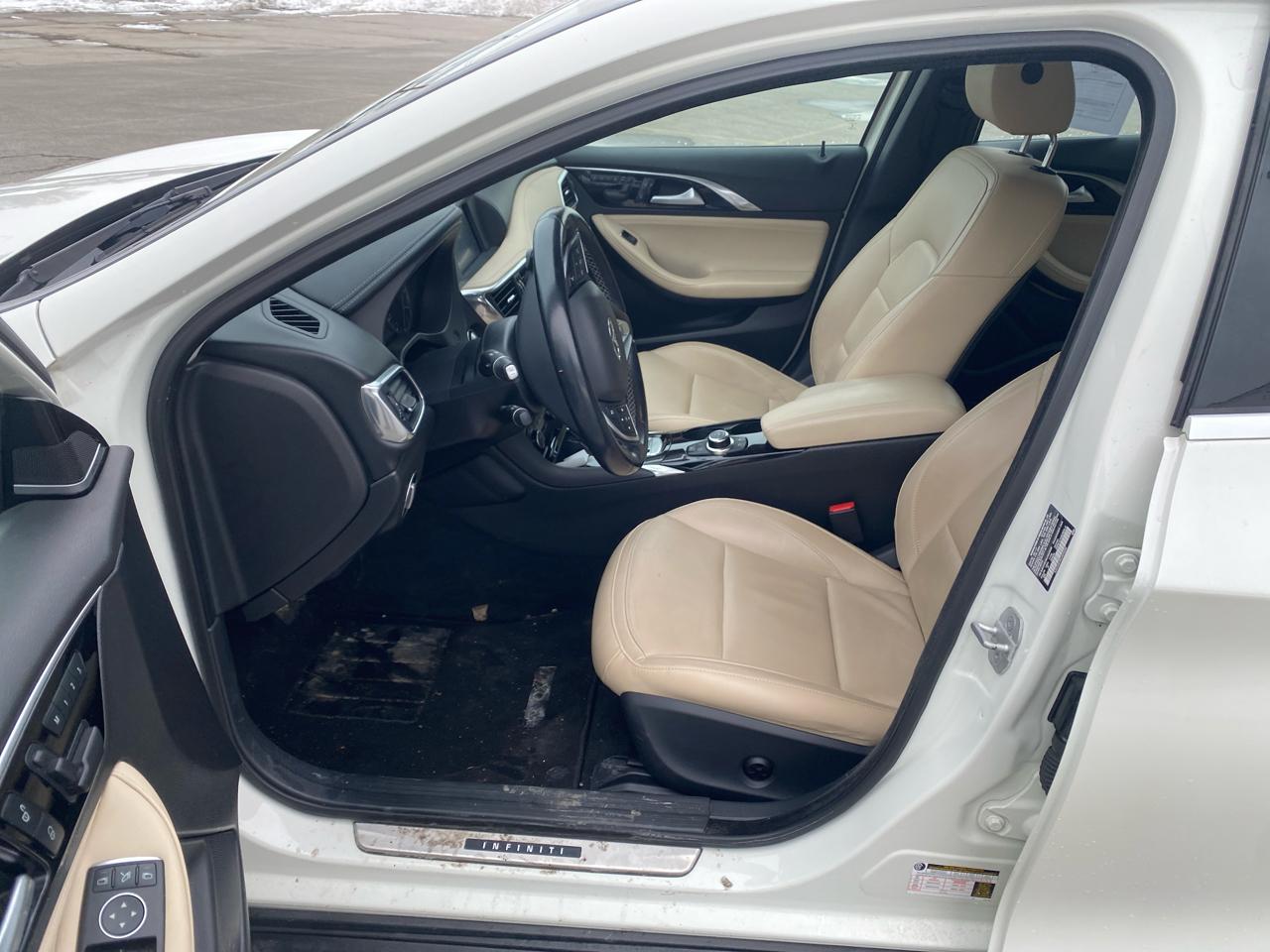 Infiniti QX30 Luxury AWD 2018