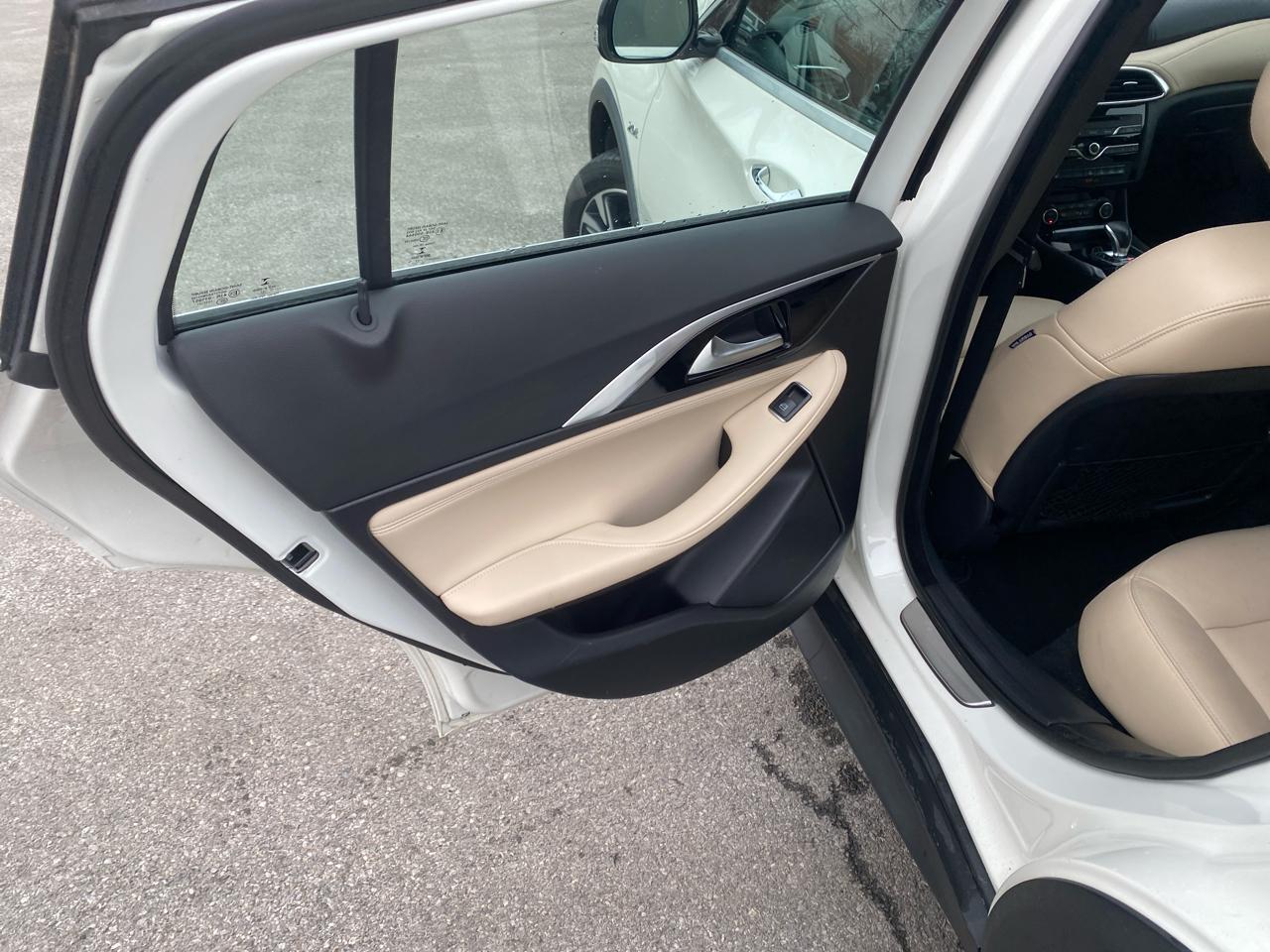 Infiniti QX30 Luxury AWD 2018