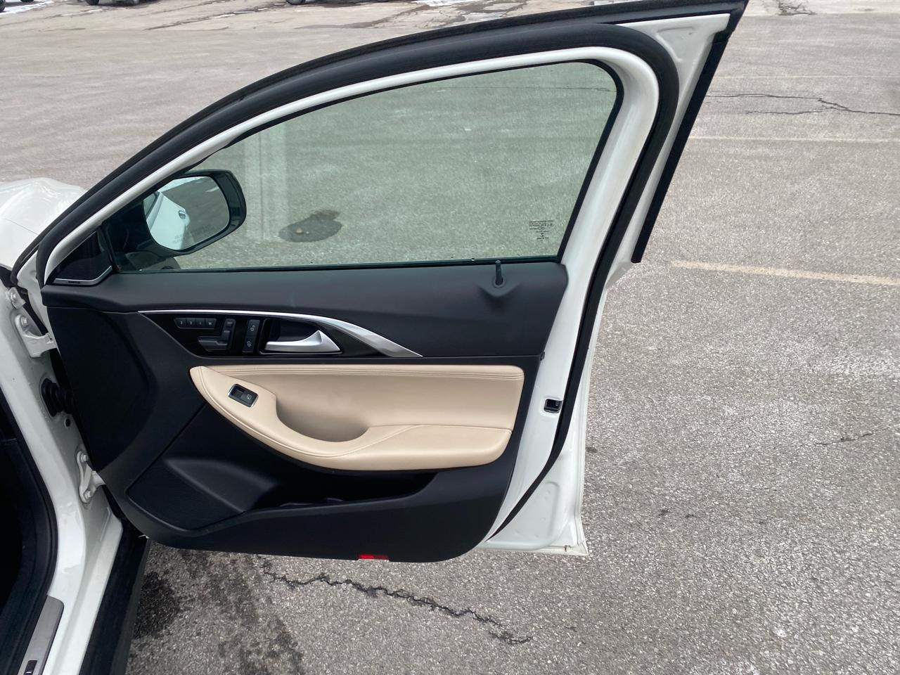 Infiniti QX30 Luxury AWD 2018