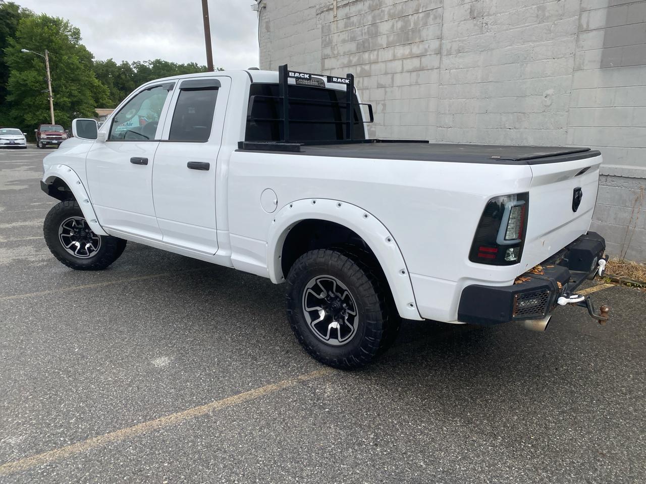 RAM 1500 Tradesman Quad Cab 4WD 2014