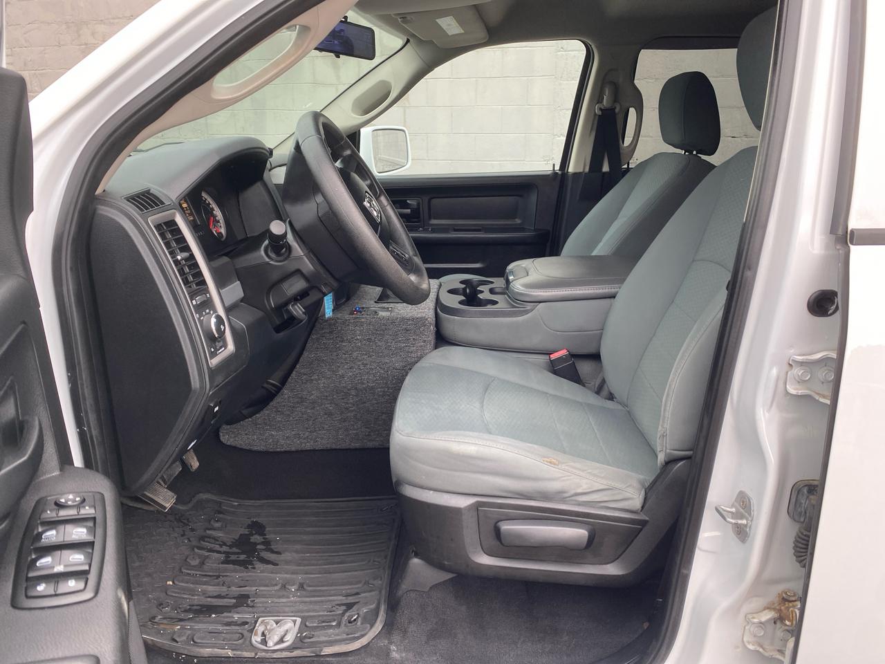 RAM 1500 Tradesman Quad Cab 4WD 2014