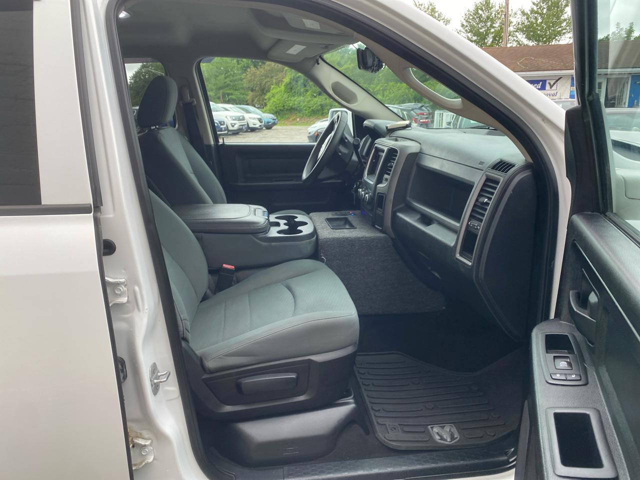 RAM 1500 Tradesman Quad Cab 4WD 2014