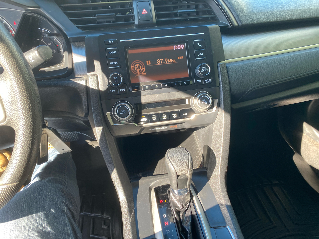 Honda Civic LX Sedan CVT 2017