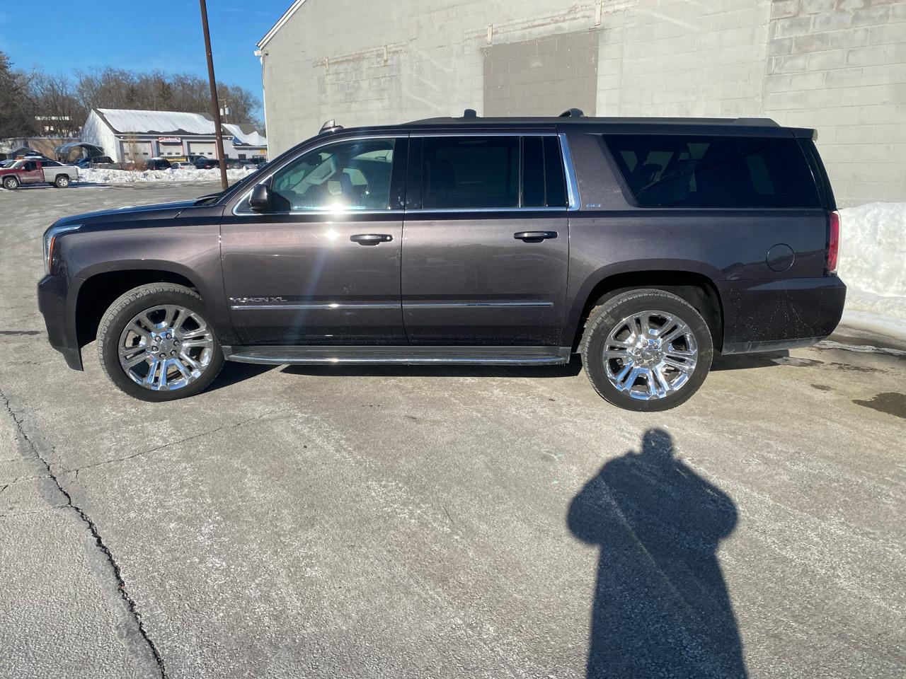 GMC Yukon XL SLT 4WD 2017