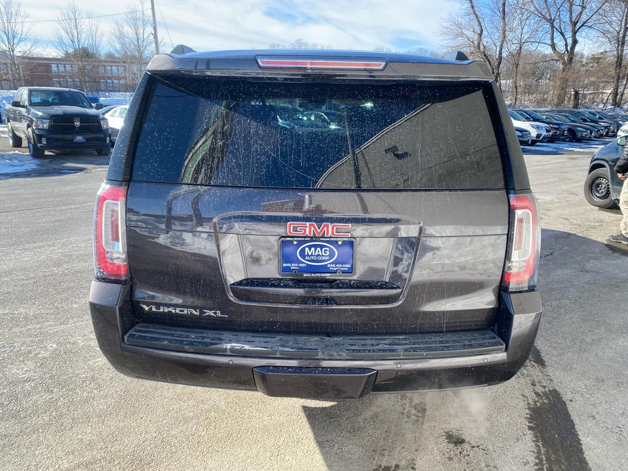 GMC Yukon XL SLT 4WD 2017