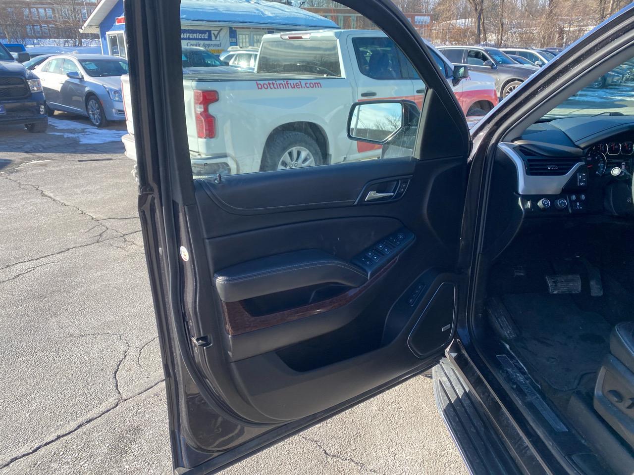 GMC Yukon XL SLT 4WD 2017