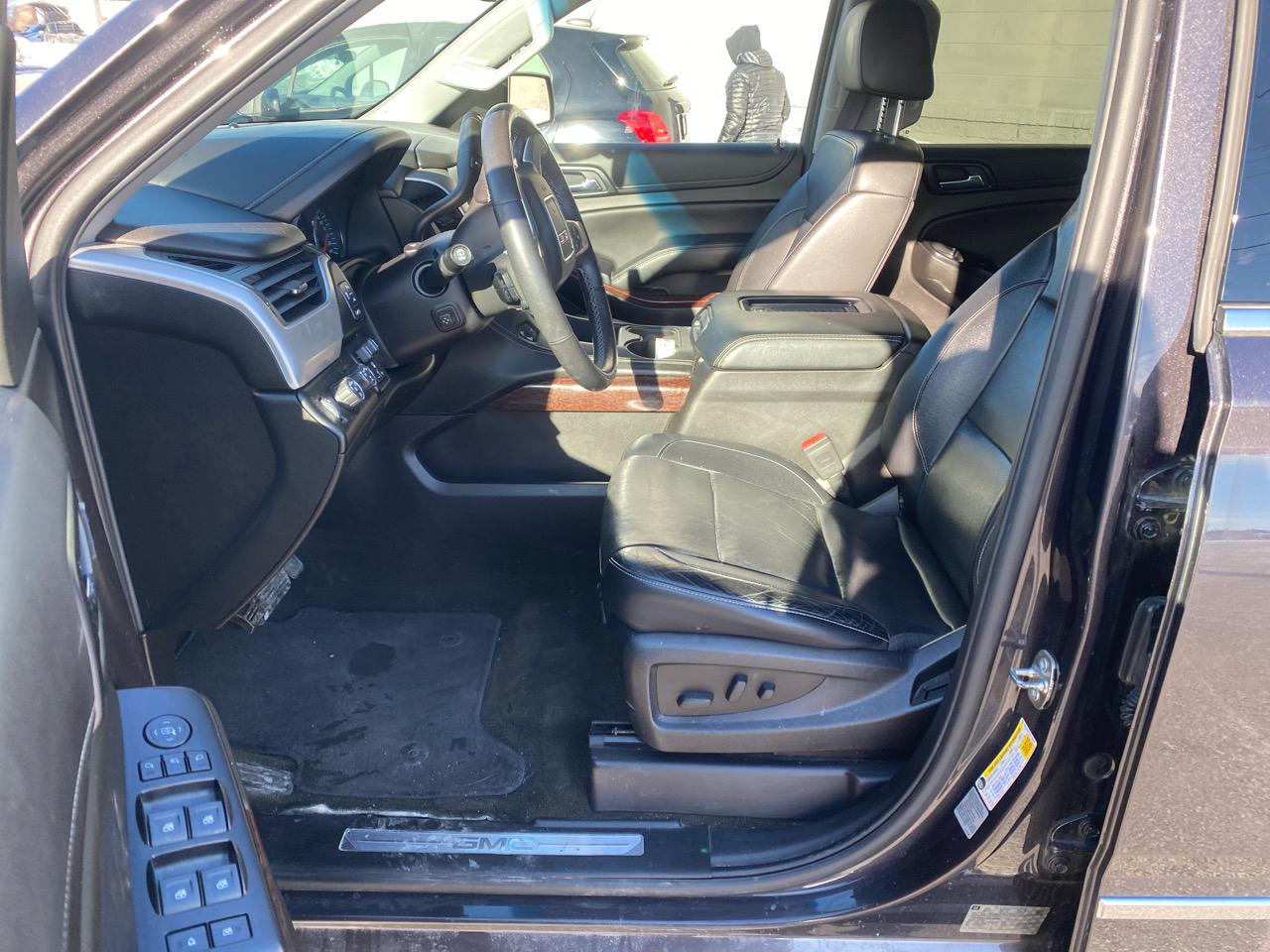 GMC Yukon XL SLT 4WD 2017