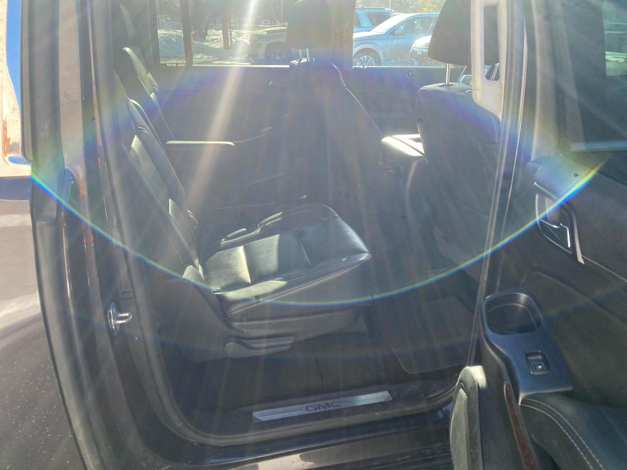 GMC Yukon XL SLT 4WD 2017