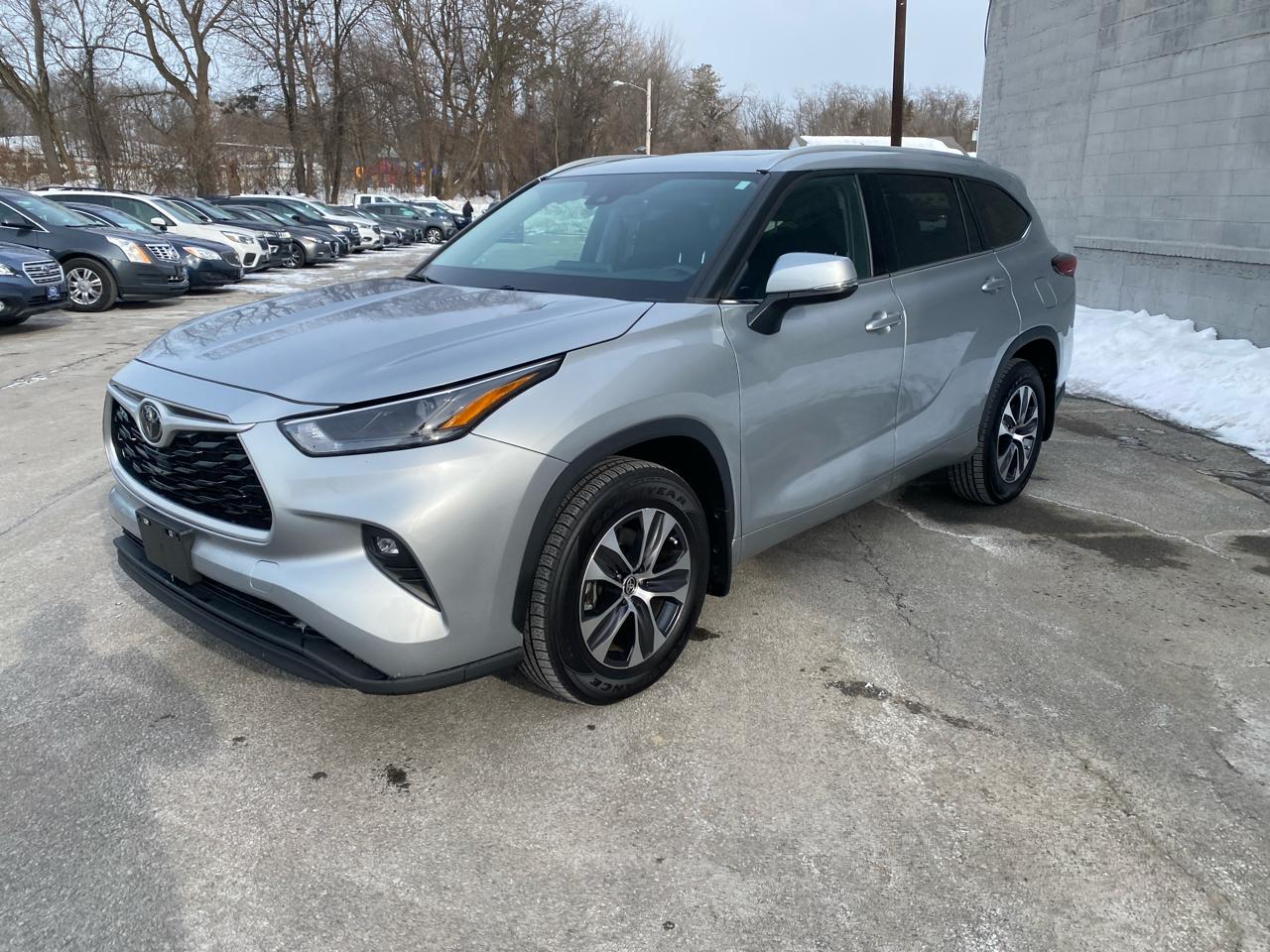 Toyota Highlander XLE AWD V6 2022