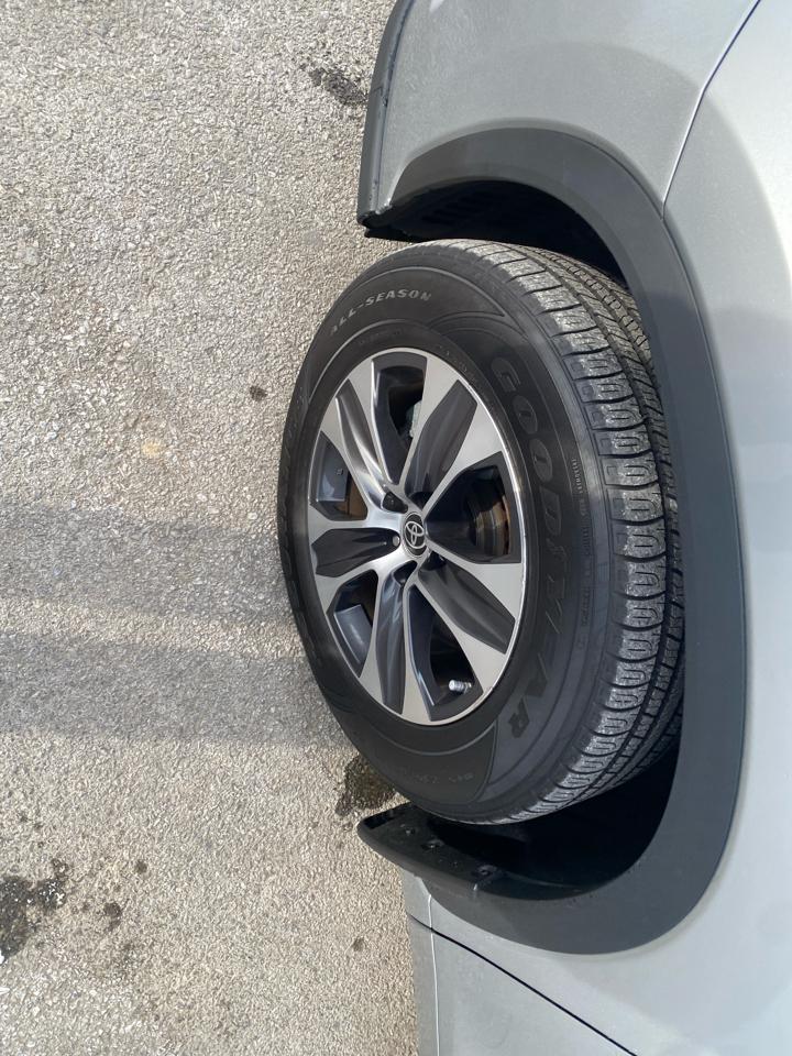 Toyota Highlander XLE AWD V6 2022