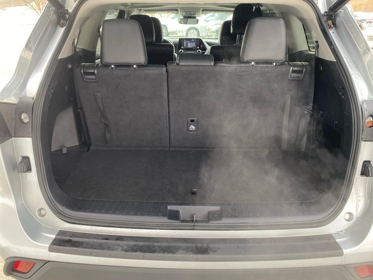 Toyota Highlander XLE AWD V6 2022