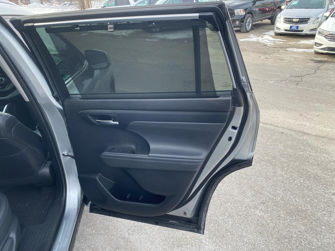 Toyota Highlander XLE AWD V6 2022