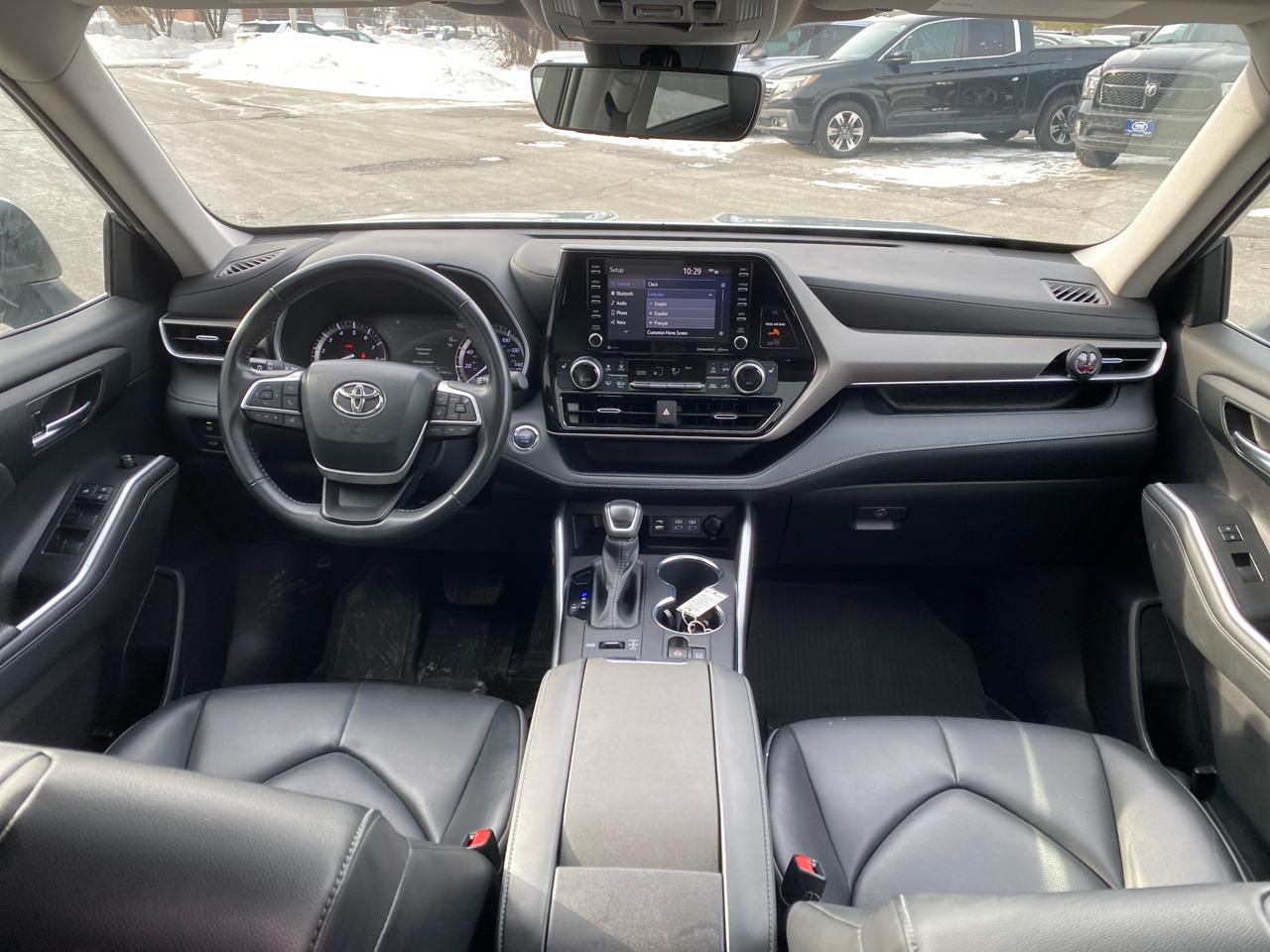 Toyota Highlander XLE AWD V6 2022