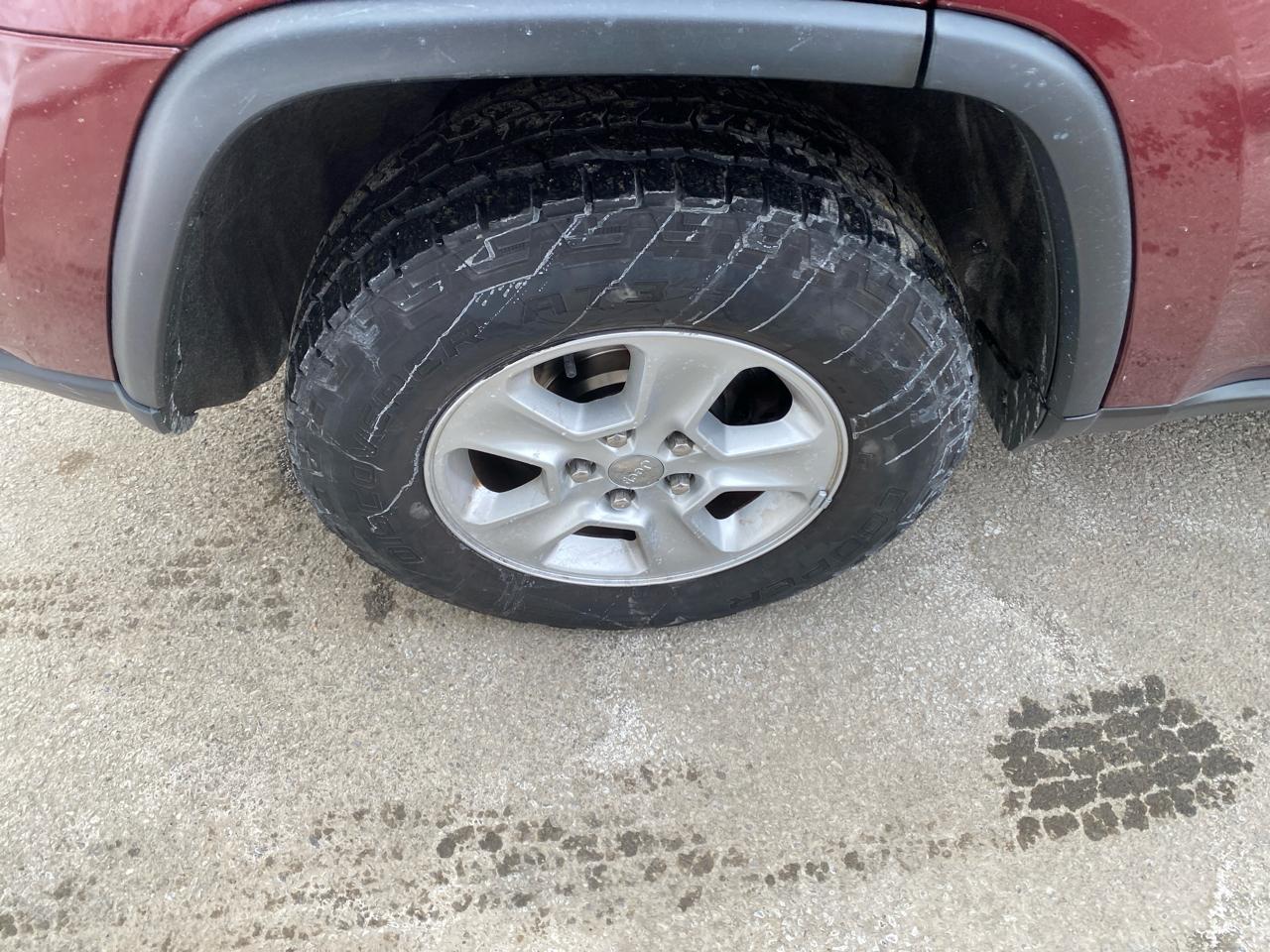 Jeep Grand Cherokee Laredo 4WD 2016