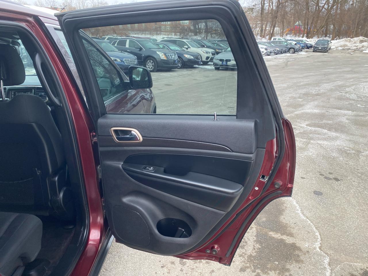 Jeep Grand Cherokee Laredo 4WD 2016