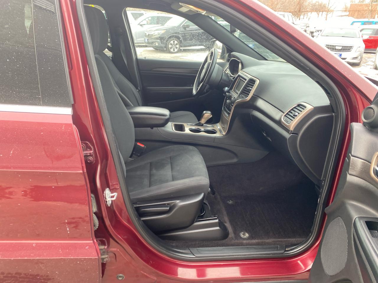 Jeep Grand Cherokee Laredo 4WD 2016