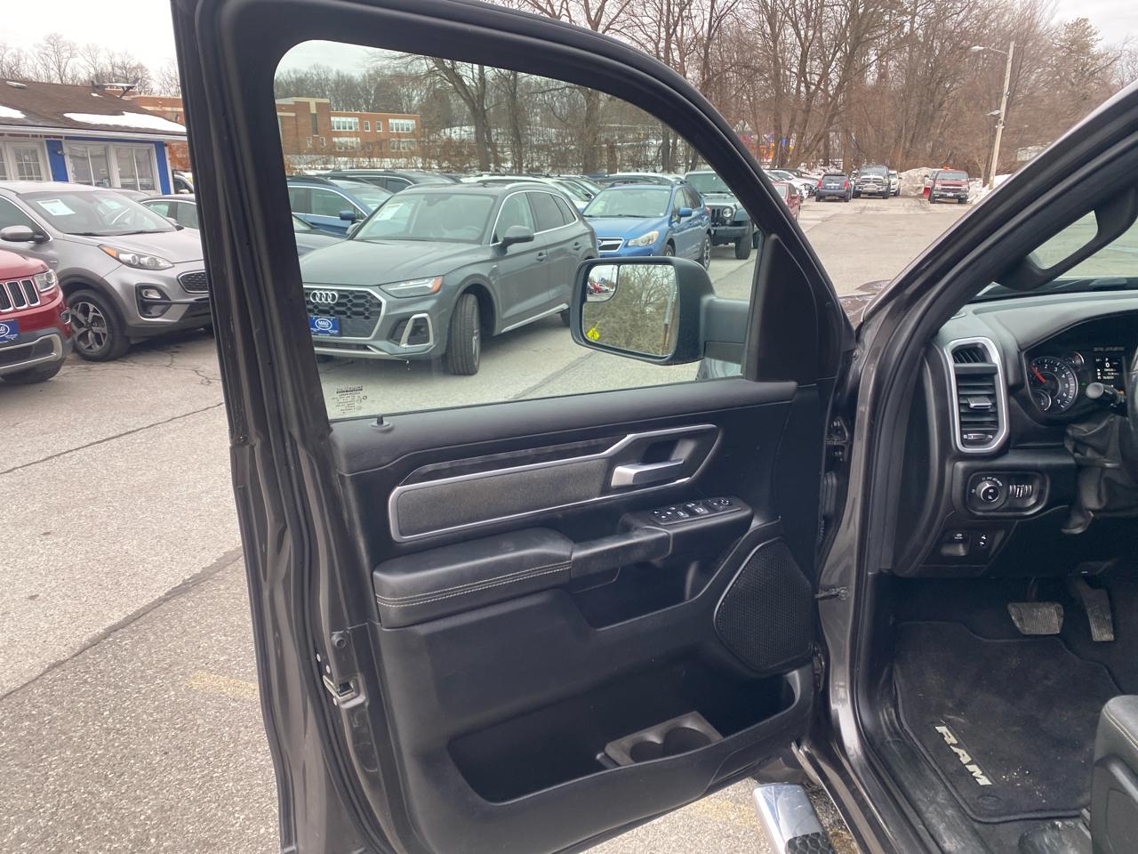 RAM 1500 Big Horn Crew Cab SWB 4WD 2019