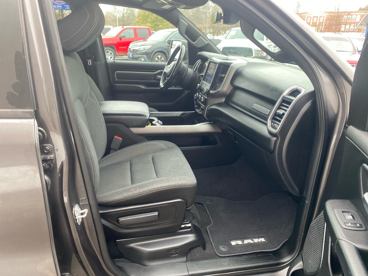 RAM 1500 Big Horn Crew Cab SWB 4WD 2019