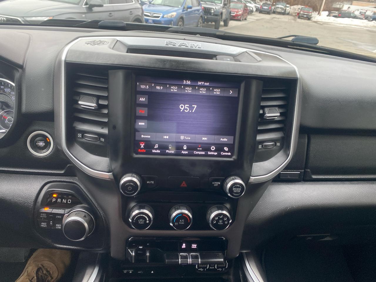 RAM 1500 Big Horn Crew Cab SWB 4WD 2019