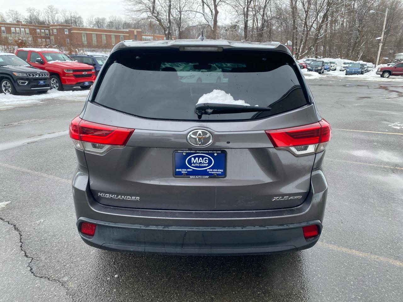 Toyota Highlander XLE AWD V6 2017