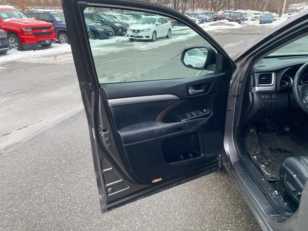 Toyota Highlander XLE AWD V6 2017