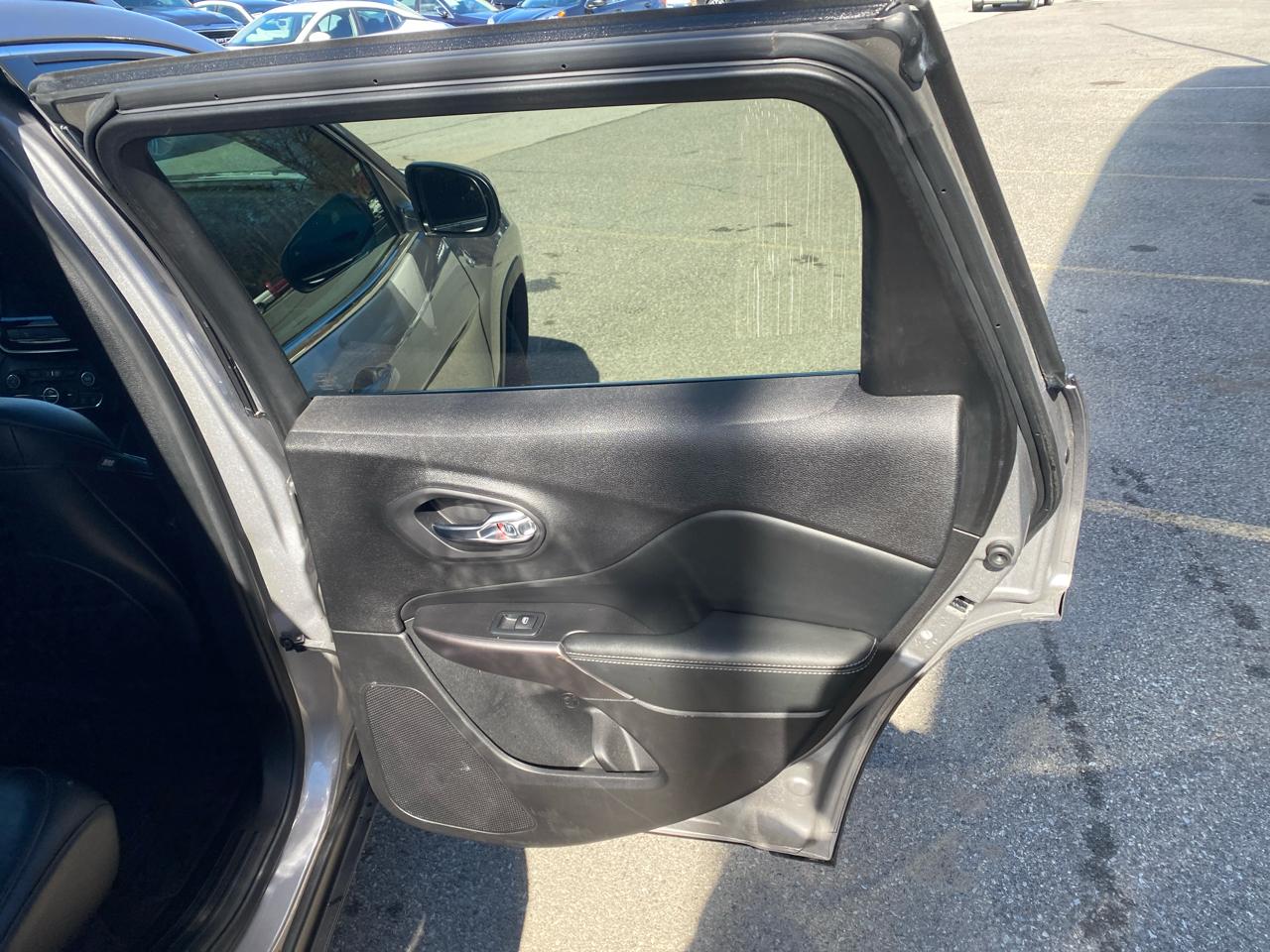 Jeep Cherokee Limited 4WD 2020