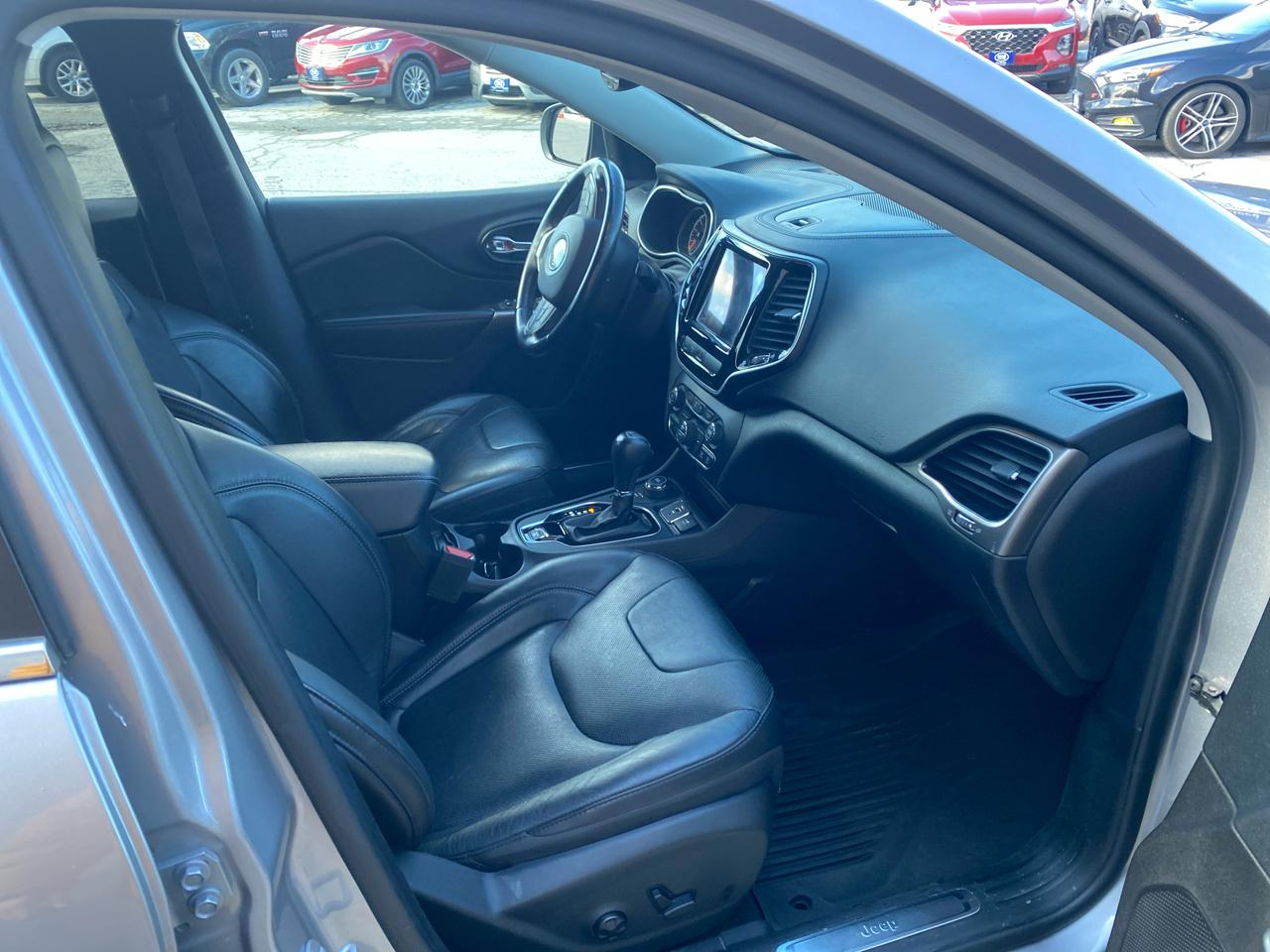 Jeep Cherokee Limited 4WD 2020